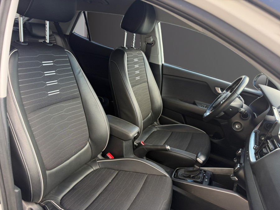 KIA d'occasion STONIC 1 TGDI MHEV 120 GT LINE DCT AUTO de 2023 Royan