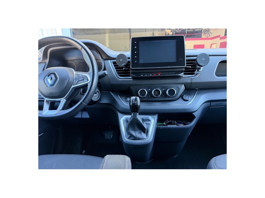 RENAULT d'occasion TRAFIC CA L2H1 3T 2.0 BLUE DCI 150 EXTRA BA de