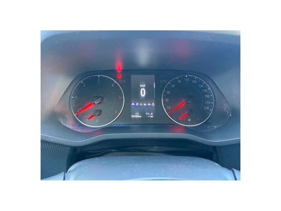 RENAULT d'occasion TRAFIC CA L2H1 3T 2.0 BLUE DCI 150 EXTRA BA de