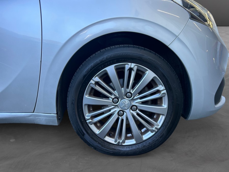 PEUGEOT d'occasion 208 1.2 PURETECH 110 ALLURE de 2018 Coignières
