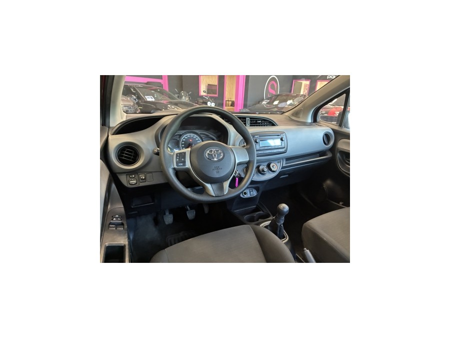 TOYOTA d'occasion YARIS III 1 69 VVTI Dynamic de 2016 Annecy (74)﻿