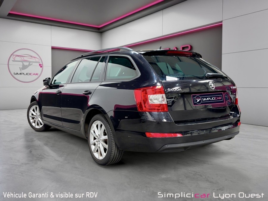 SKODA d'occasion OCTAVIA III COMBI 1.2 TSI 110 ACTIVE de 2016 Lyon