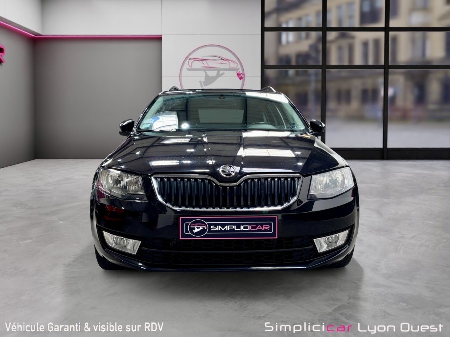 SKODA d'occasion OCTAVIA III COMBI 1.2 TSI 110 ACTIVE de 2016 Lyon