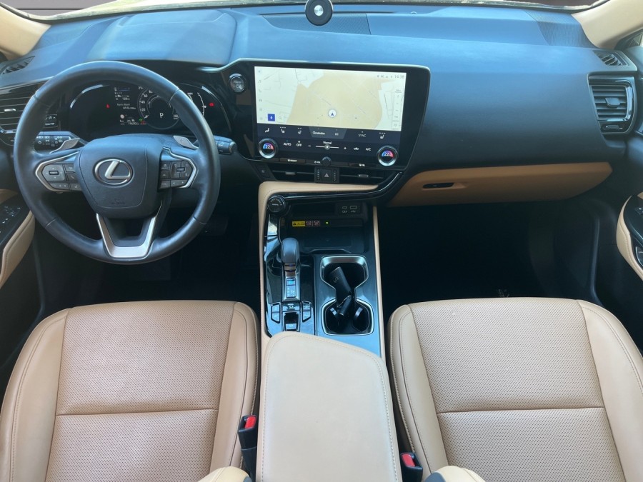 LEXUS d'occasion NX 450H+ 4WD LUXE de 2023 Salon de Provence (13)﻿