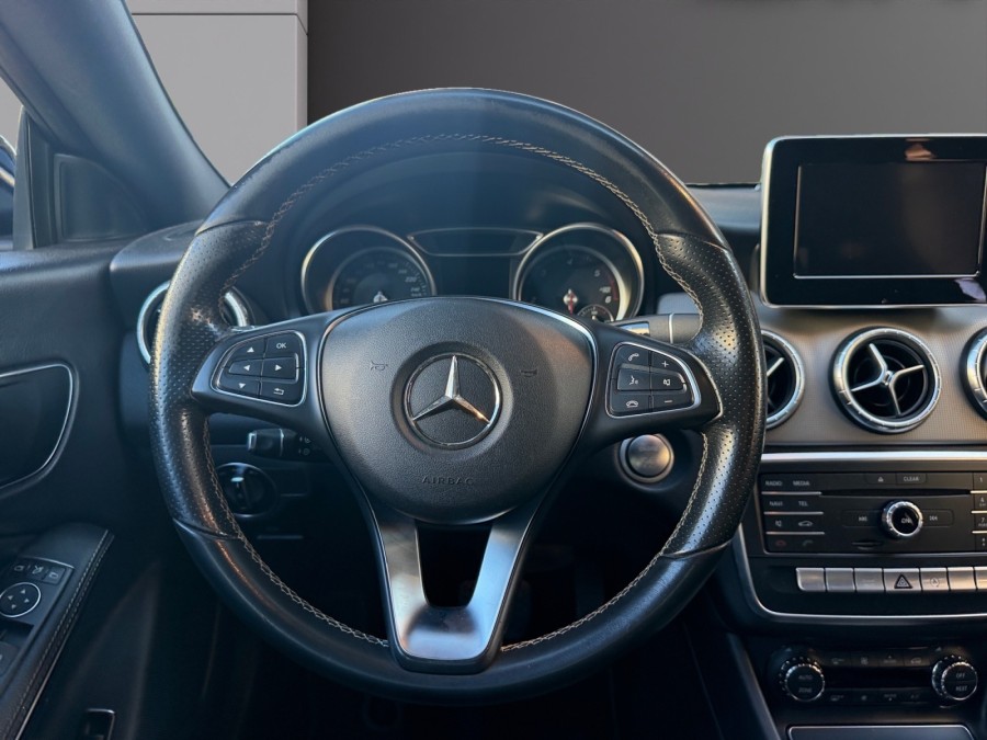 MERCEDES d'occasion CLA 200 d Sensation 7G-DCT de 2017 Cannes (06)﻿