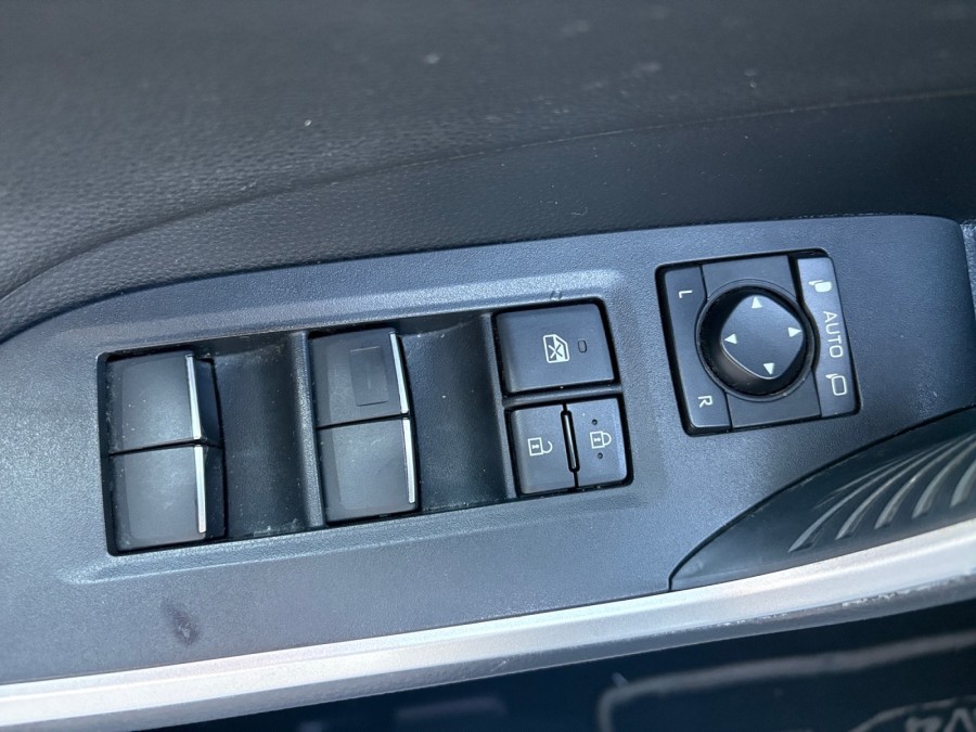 TOYOTA d'occasion RAV4 2.5 HYBRIDE 2WD 218 COLLECTION AUTO de 2019