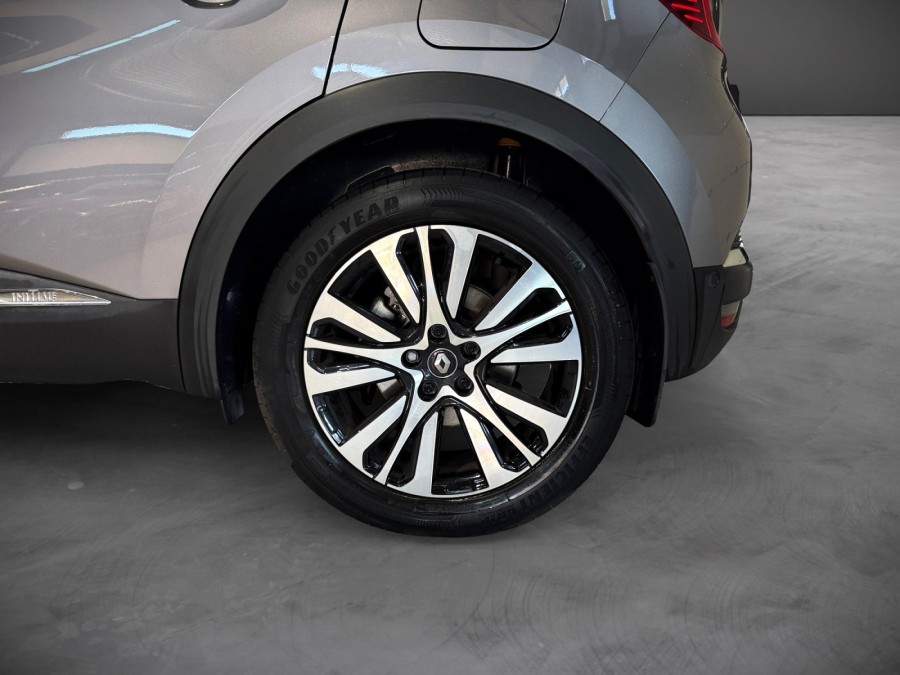 RENAULT d'occasion CAPTUR II 1.6 ETECH PLUG IN 160 INITIALE PARIS de