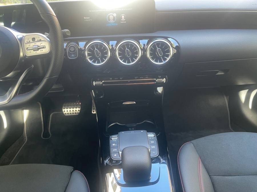 MERCEDES d'occasion CLASSE A IV A180 AMG LINE 7G-DCT de 2022 Paris 15