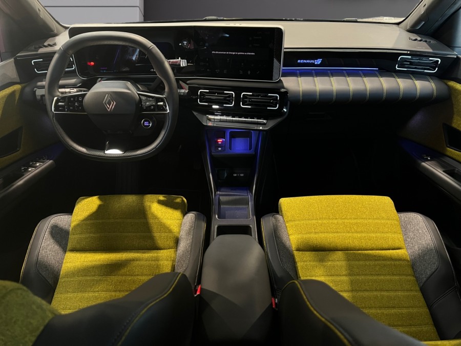RENAULT d'occasion R5 E-TECH 150Ch ICONIC GRANDE AUTONOMIE de 2024