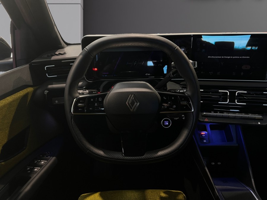 RENAULT d'occasion R5 E-TECH 150Ch ICONIC GRANDE AUTONOMIE de 2024