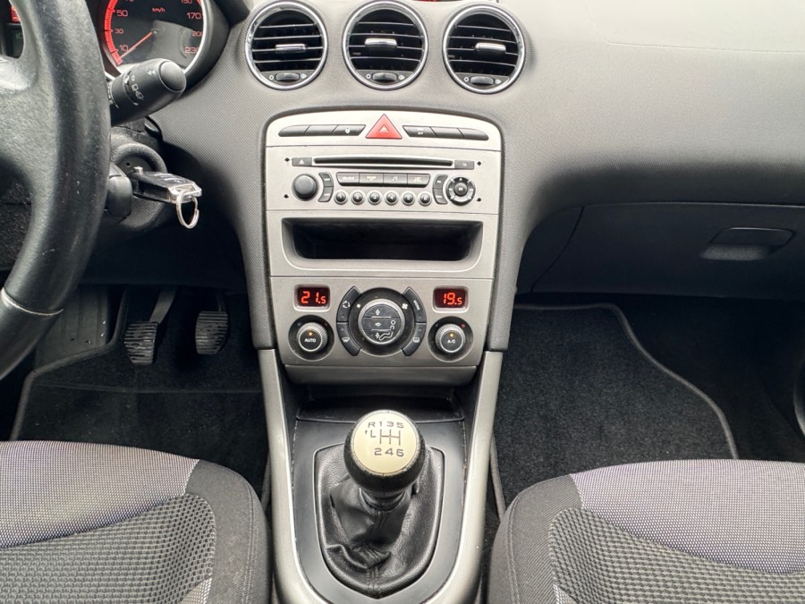 PEUGEOT d'occasion 308 308 1.6 e-HDi 112ch FAP Business Pack de 2011