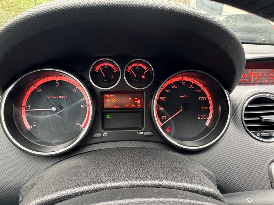 PEUGEOT d'occasion 308 308 1.6 e-HDi 112ch FAP Business Pack de 2011