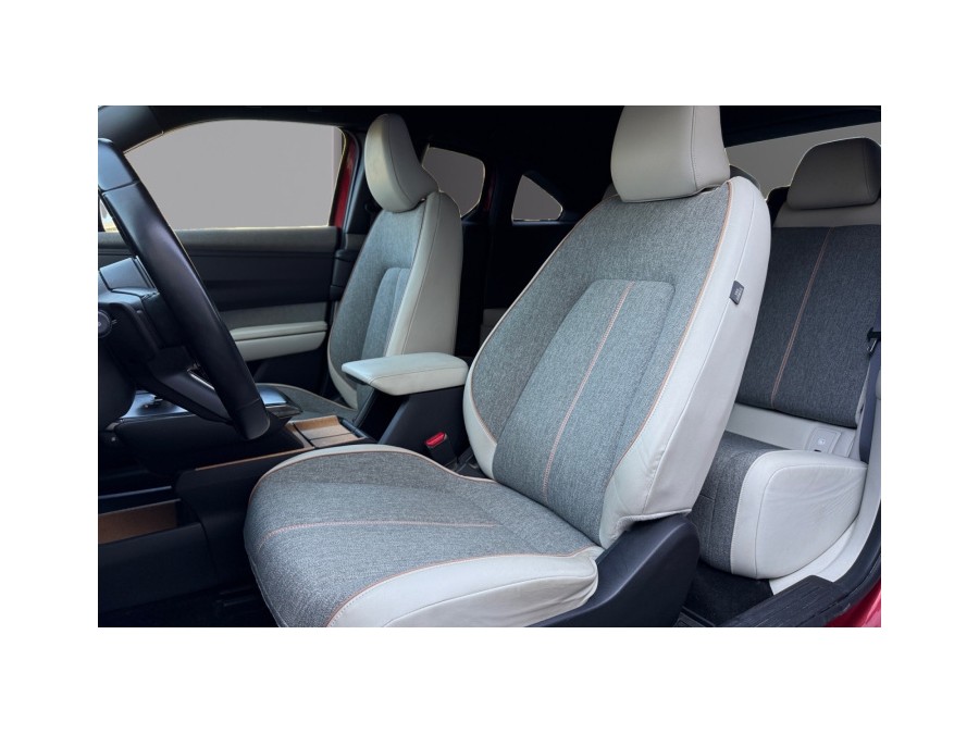 MAZDA d'occasion MX-30 E-SKYACTIV MODERN CONFIDENCE de 2021 La Ciotat