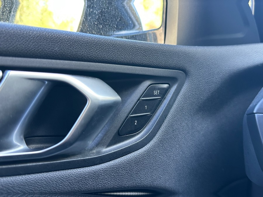 BMW d'occasion SERIE 1 118D PACK M de 2019 Vienne (38)﻿