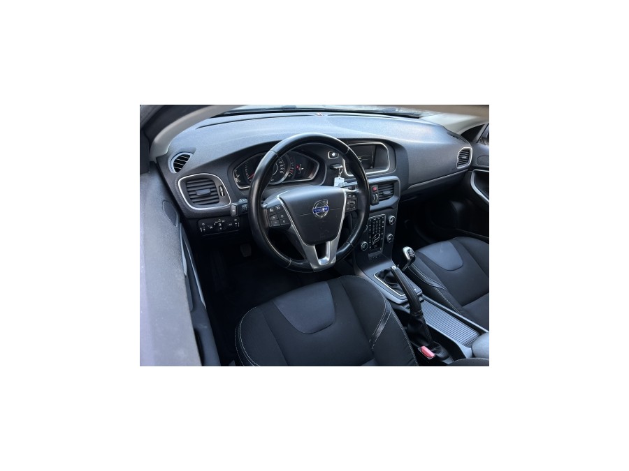 VOLVO d'occasion V40 VOLVO V40 D3 150ch Momentum Business de 2014 La