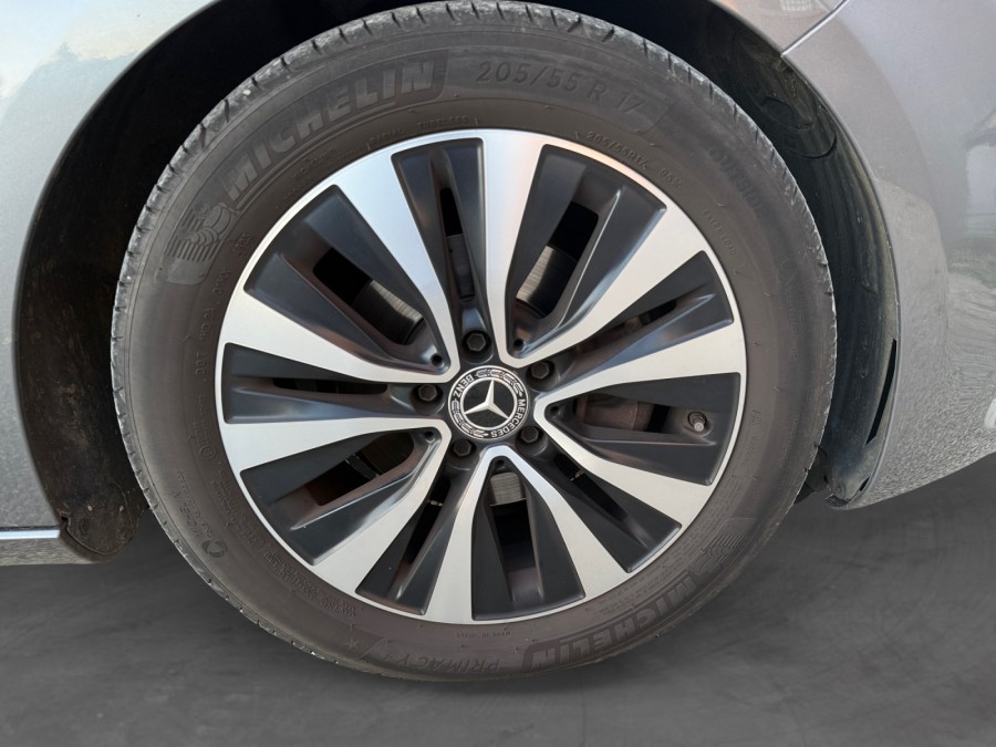 MERCEDES d'occasion CLASSE A IV A180 D STYLE LINE 7G-DCT de 2020