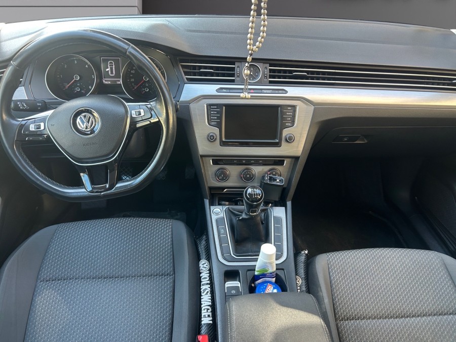 VOLKSWAGEN d'occasion PASSAT* SW 1.6 TDI 120 BUSINESS de 2016 Cannes