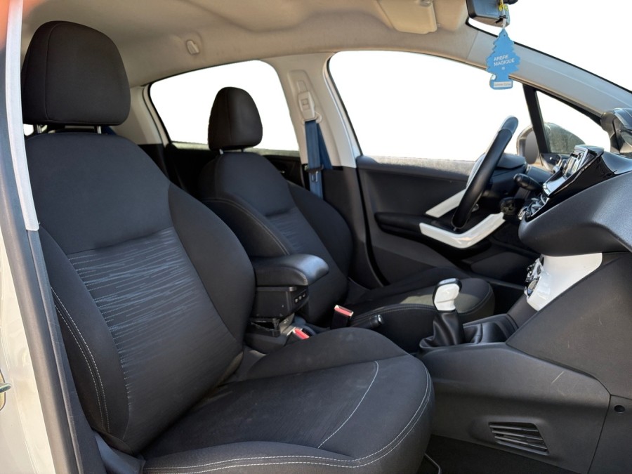 PEUGEOT d'occasion 208 Like 5p de 2014 Orgeval Verneuil (78)﻿