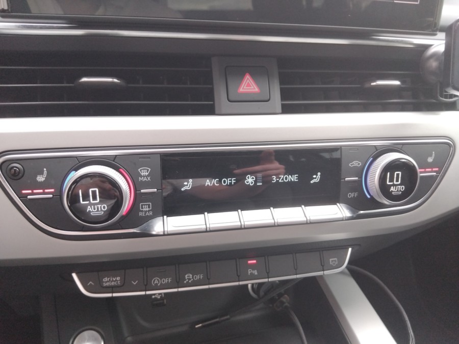 AUDI d'occasion A4 AVANT 40 TFSI 204 S-LINE S TRONIC AUTO de 2022