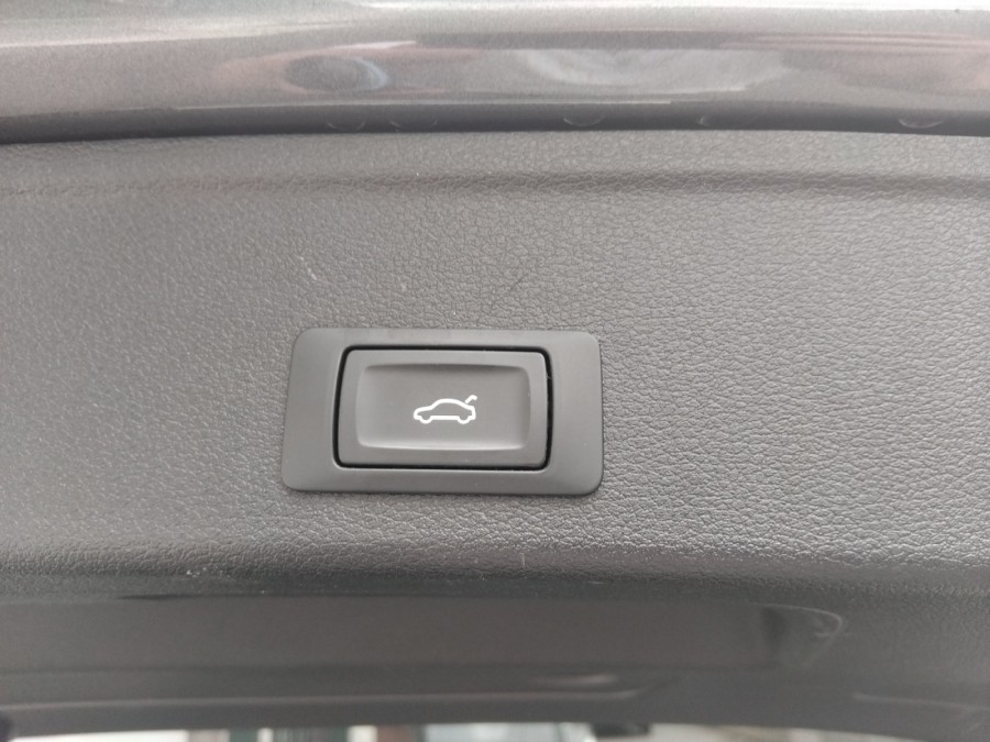 AUDI d'occasion A4 AVANT 40 TFSI 204 S-LINE S TRONIC AUTO de 2022