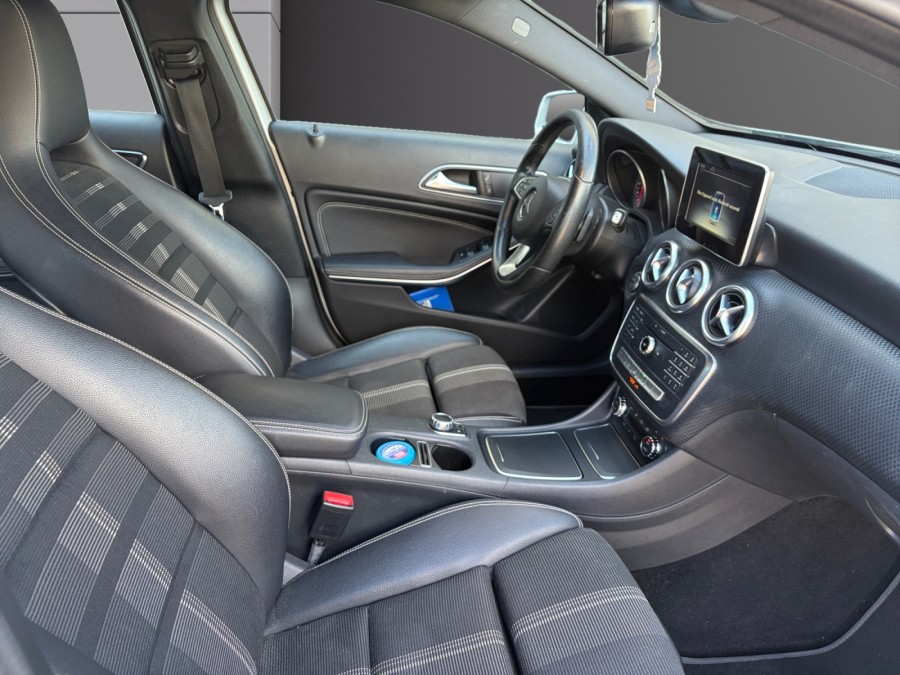 MERCEDES d'occasion A 160 WHITE ART EDITION AUTO de 2017 Genevois