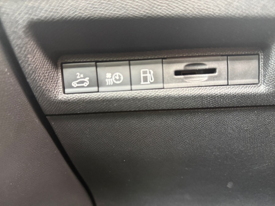 PEUGEOT d'occasion 408 PHEV 180ch GT e-EAT8 de 2024 Champigny sur