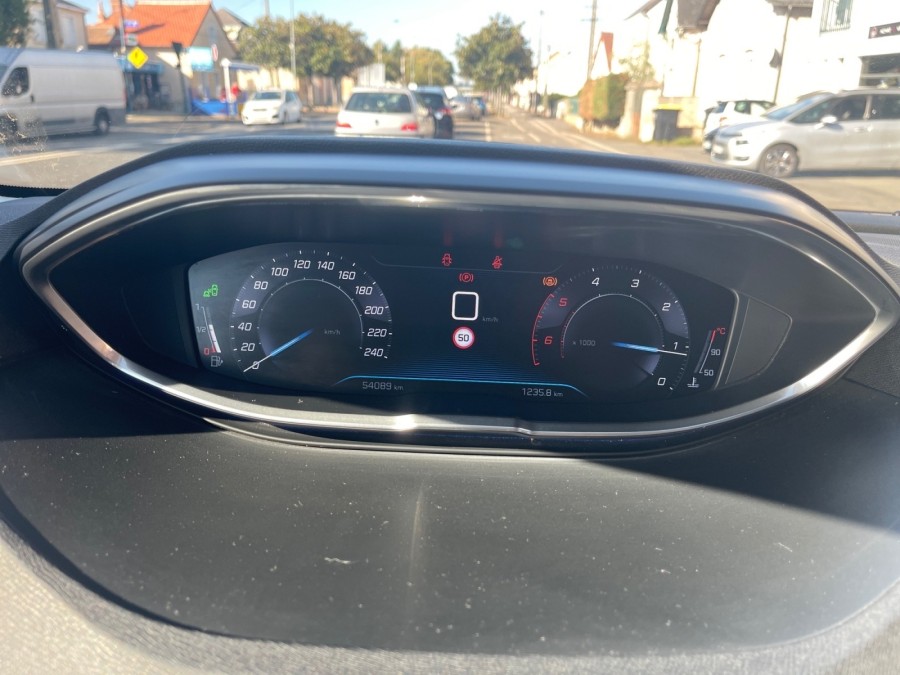 PEUGEOT d'occasion 3008 1.5 BlueHDi 130ch E6.c Allure S&S de 2018 La