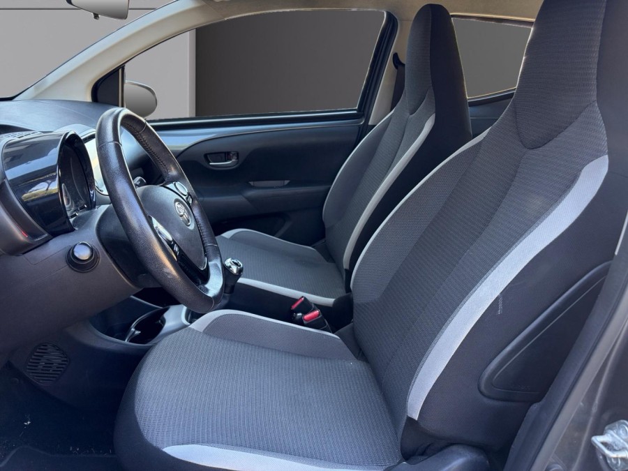 TOYOTA d'occasion AYGO III X 1 VVTI 72 de 2022 Lyon St Priest (69)﻿