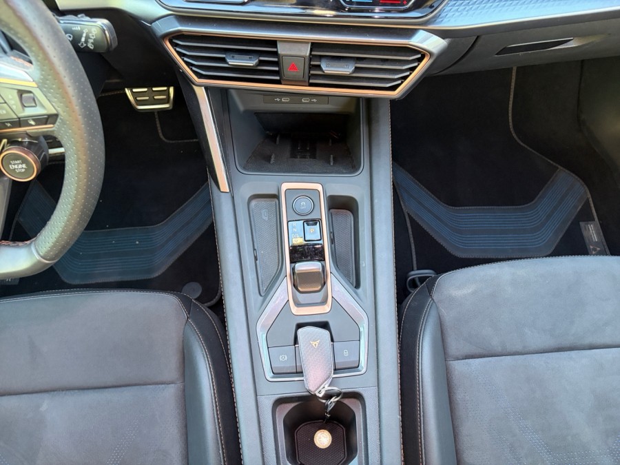 CUPRA d'occasion LEON IV 1.5 EHYBRID 272 de 2025 Nord Isère (38)﻿