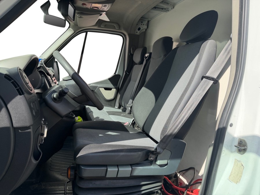 RENAULT d'occasion MASTER F3500 CA L3H2 DCI 150 CONFORT de 2013 Saint