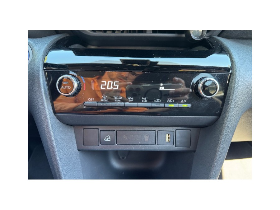 TOYOTA d'occasion YARIS CROSS 1.5 HYBRIDE 116H AWD DESIGN de 2022 La