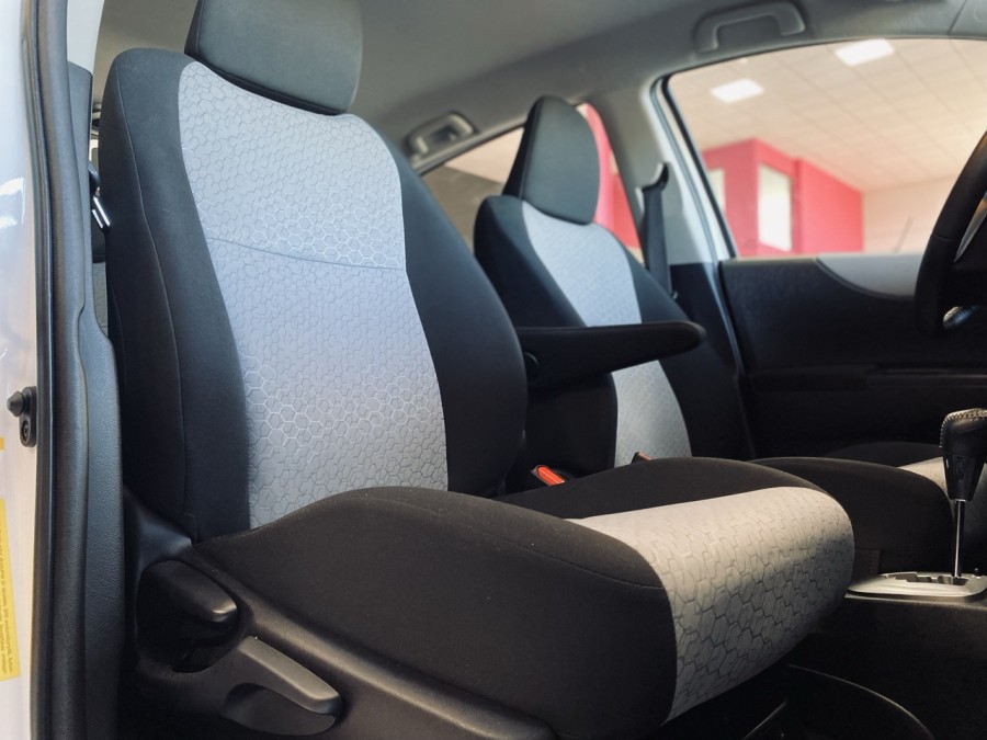 TOYOTA d'occasion YARIS 1.3 de 2013 Annecy (74)﻿