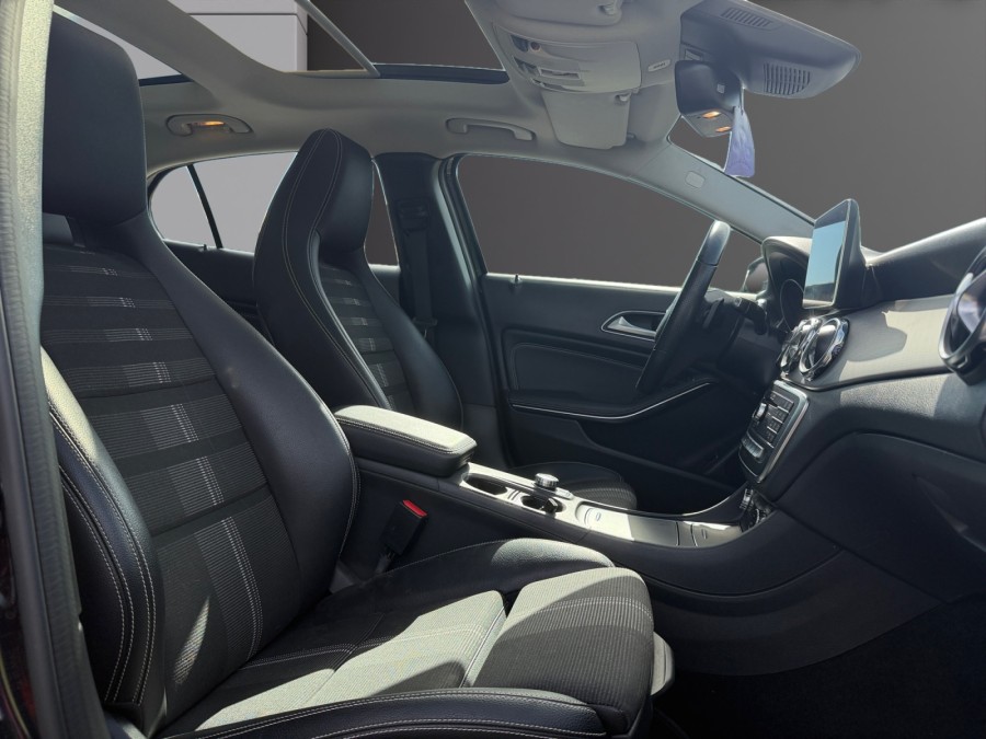 MERCEDES d'occasion GLA 200 d 136ch Sensation 7G-DCT Euro6c de 2019