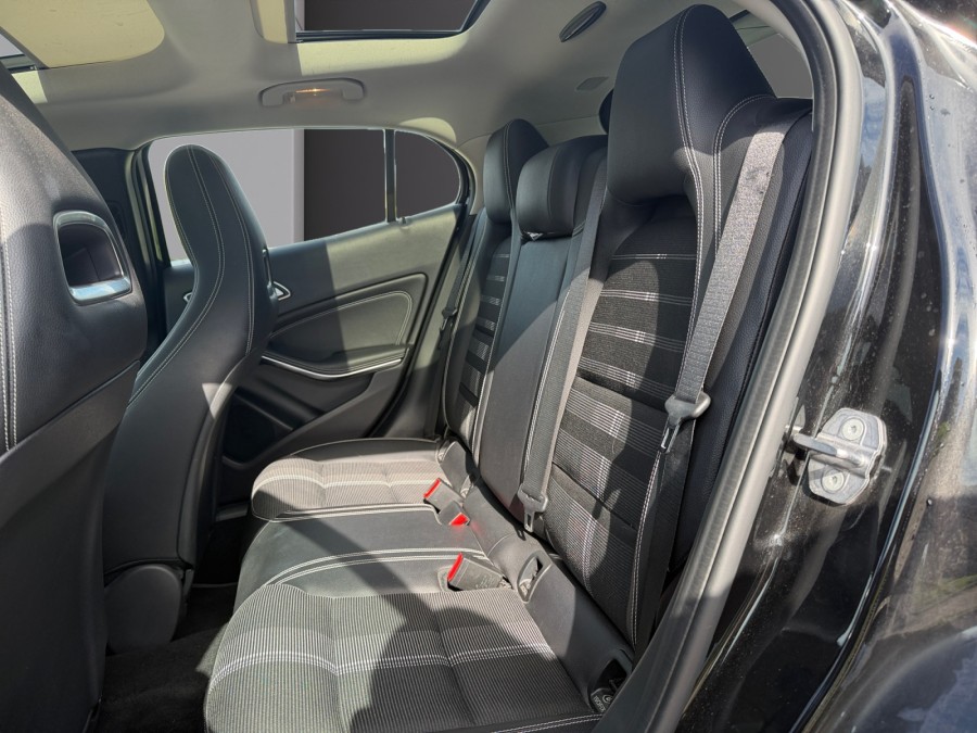 MERCEDES d'occasion GLA 200 d 136ch Sensation 7G-DCT Euro6c de 2019