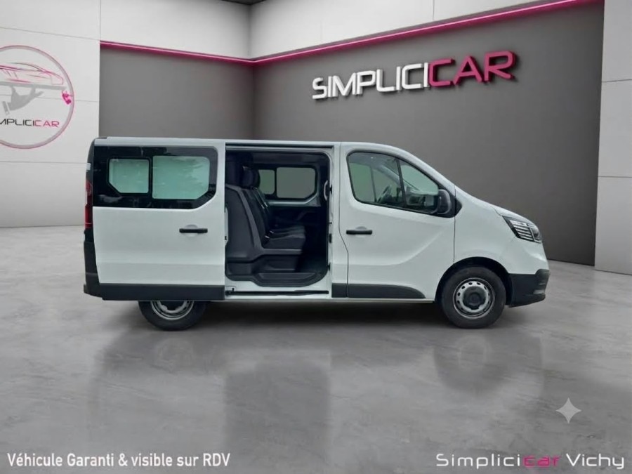 RENAULT d'occasion TRAFIC L1H1 3T 2.0 Blue dCi 150ch Cabine