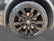 VOLKSWAGEN d'occasion TIGUAN 2.0 TDI 240 4X4 DSG BLACK R-LINE de 2019