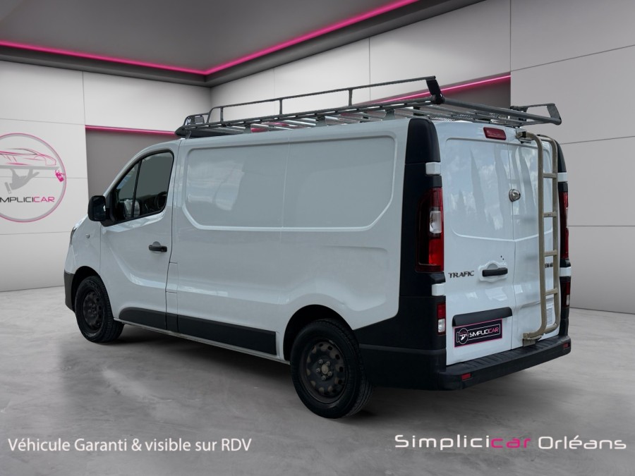 RENAULT d'occasion TRAFIC L1H1 1200 2.0 dCi 120ch Grand Confort E6 de