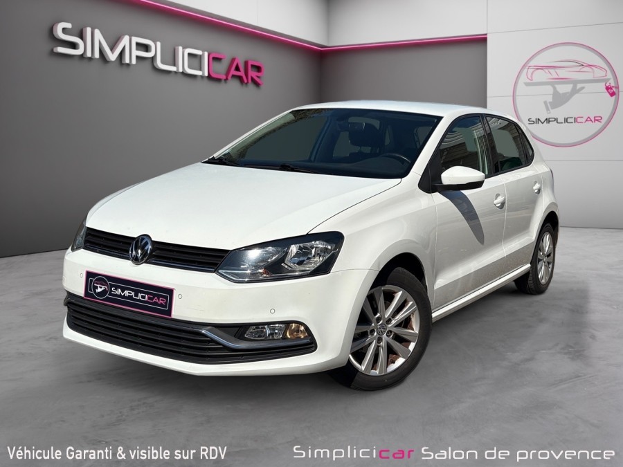 VOLKSWAGEN d'occasion POLO 1.4 TDI 90 CONFORTLINE de 2016 Salon de