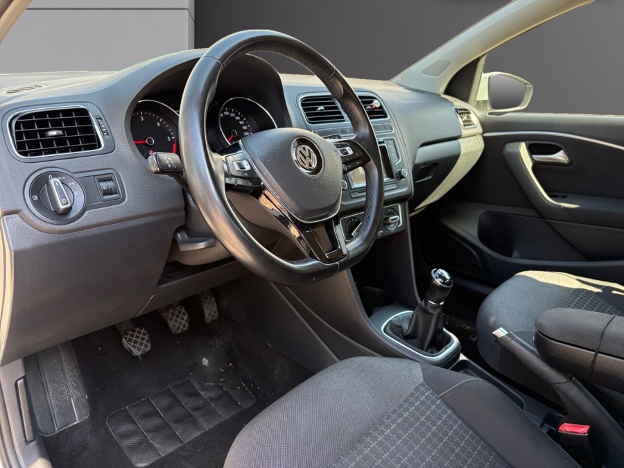 VOLKSWAGEN d'occasion POLO 1.4 TDI 90 CONFORTLINE de 2016 Salon de