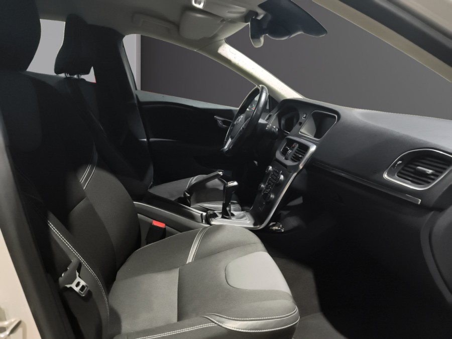 VOLVO d'occasion V40 T2 de 2015 Beauvais (60)﻿