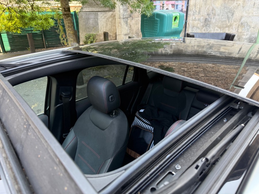 MERCEDES d'occasion GLA 200 d 150ch AMG Line 8G-DCT de 2020 Champigny