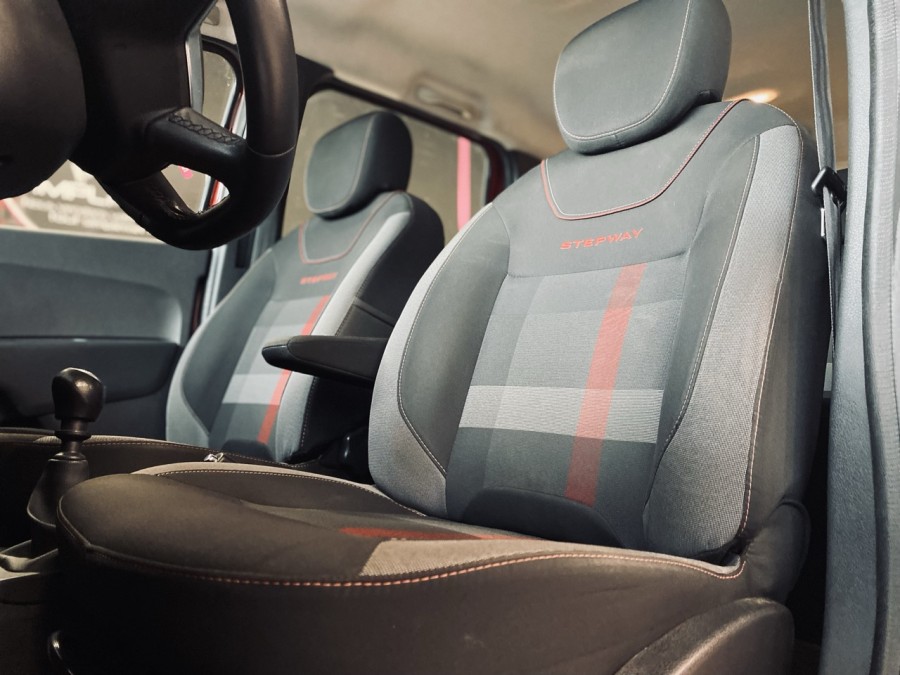 DACIA d'occasion LODGY DACIA Lodgy TCe 130 7 places STEPWAY de 2019