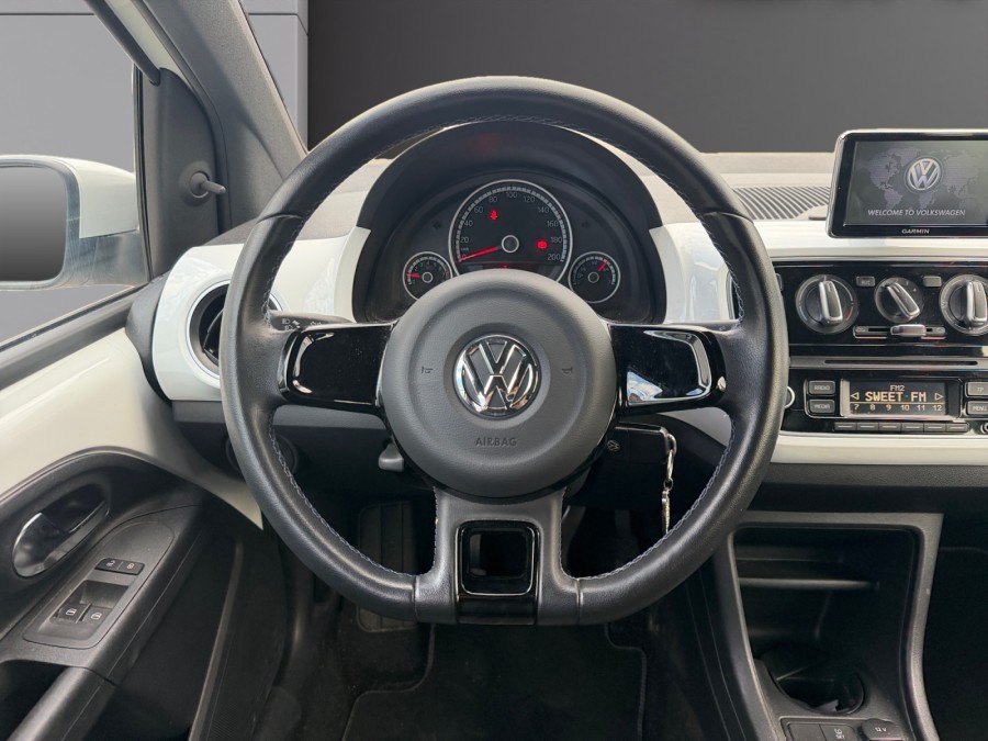 VOLKSWAGEN d'occasion UP 1.0 60ch up! club 5p de 2015 Orleans (45)﻿
