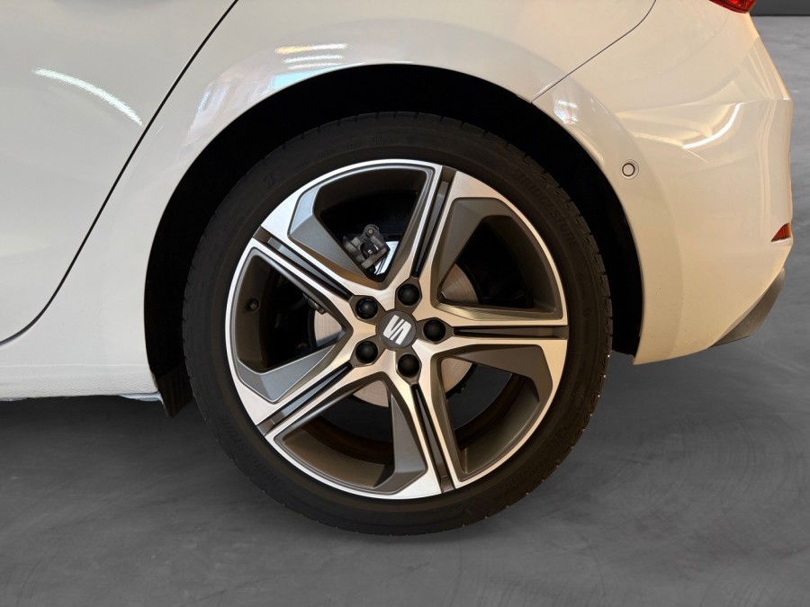 SEAT d'occasion LEON 1.5 ETSI 150 XCELLENCE DSG de 2022 Rodez (12)﻿