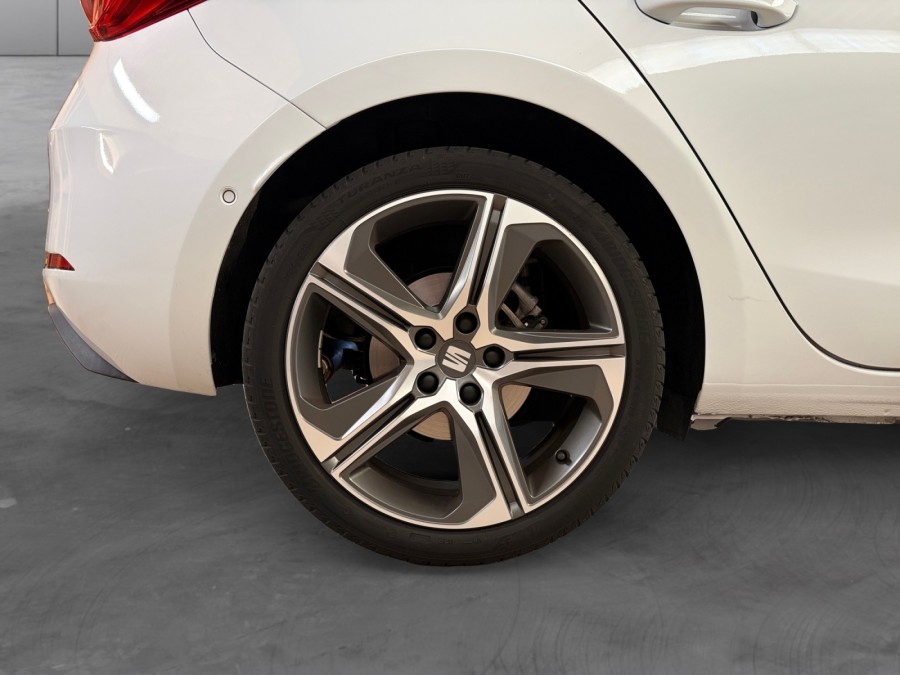 SEAT d'occasion LEON 1.5 ETSI 150 XCELLENCE DSG de 2022 Rodez (12)﻿