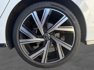 VOLKSWAGEN d'occasion GOLF 2.0 TDI SCR 150ch R-Line DSG7 de 2021 Lyon
