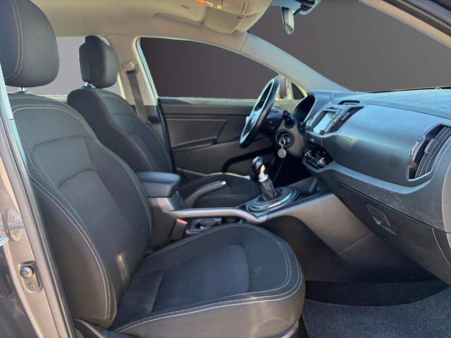 KIA d'occasion SPORTAGE 1.7 CRDI 115 2WD STYLE de 2014 Troyes (10)﻿