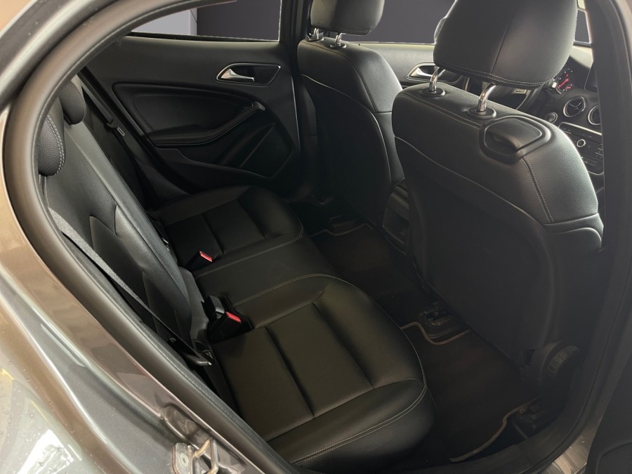 MERCEDES d'occasion CLASSE GLA GLA 200 D STARLIGHT INTUITION de 2019