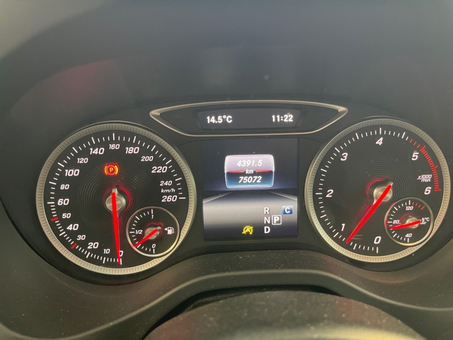 MERCEDES d'occasion CLASSE GLA GLA 200 D STARLIGHT INTUITION de 2019