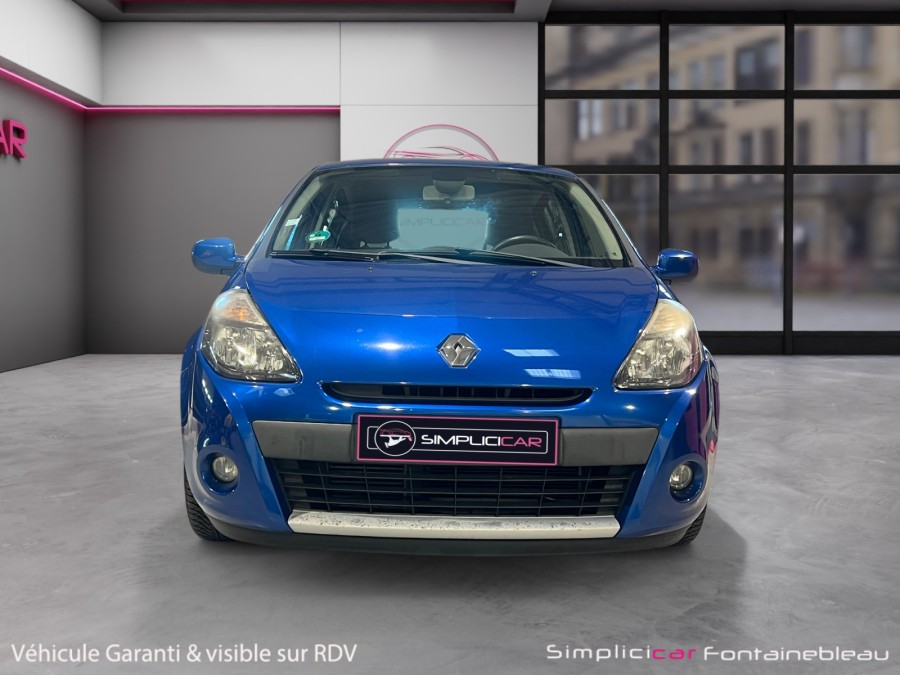 RENAULT d'occasion CLIO EXPRESSION CLIM TCE 100 de 2011 Fontainebleau
